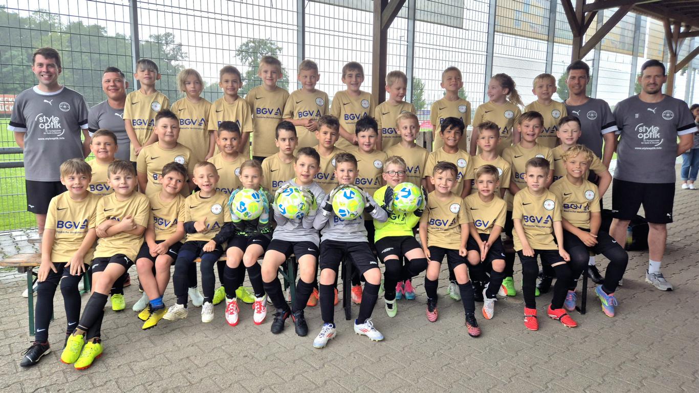 ⚽️⚡️Volle Hütte bei der F-Jugend! Saison 2025/26 ist am Start! 📸
