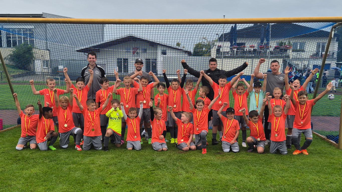 Mini-Kicker im Maxi-Fieber – 85 Mannschaften eröffnen F-Jugend-Staffel in Kronau