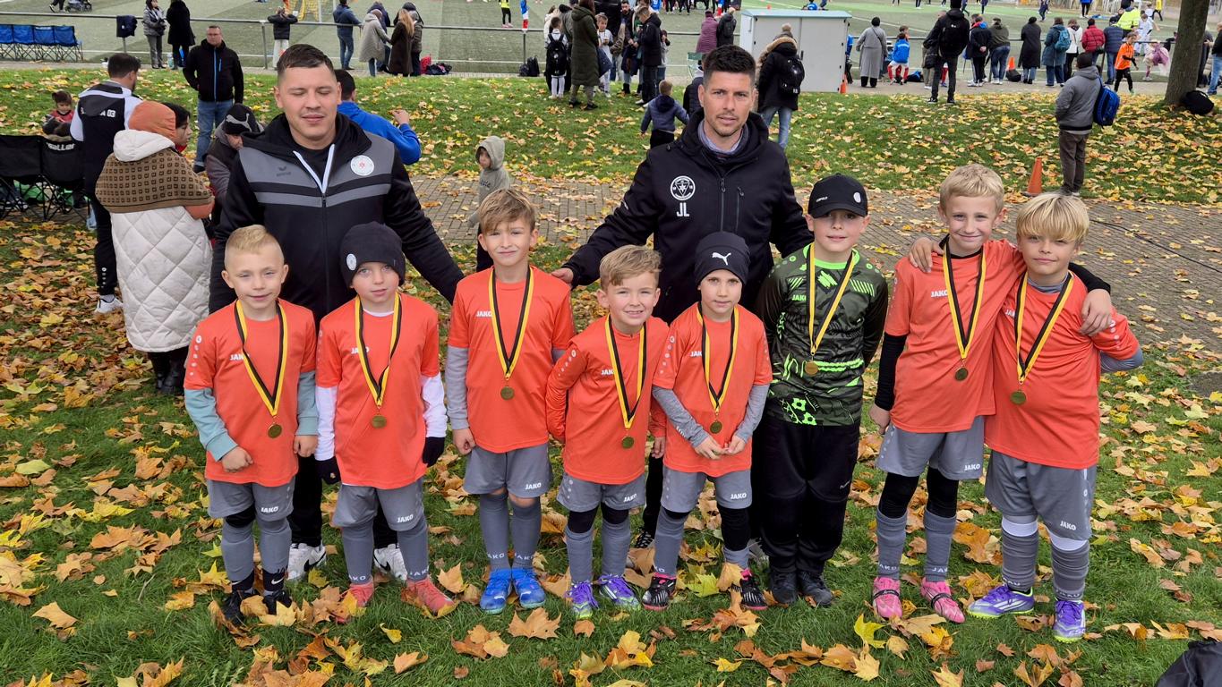 F-Jugend des FV Hambrücken feiert perfekten Saisonabschluss in Ladenburg!