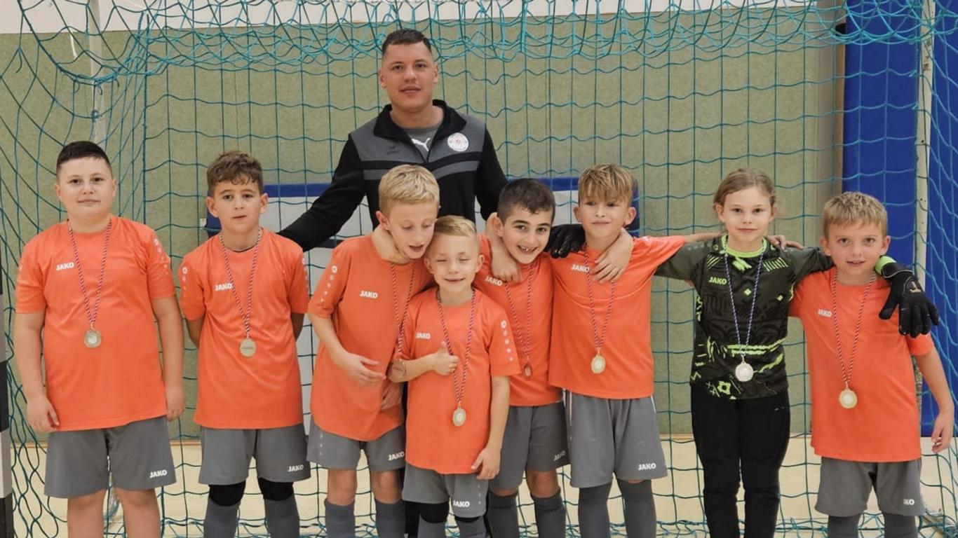 F-Jugend des FV Hambrücken startet ungeschlagen in die Hallensaison