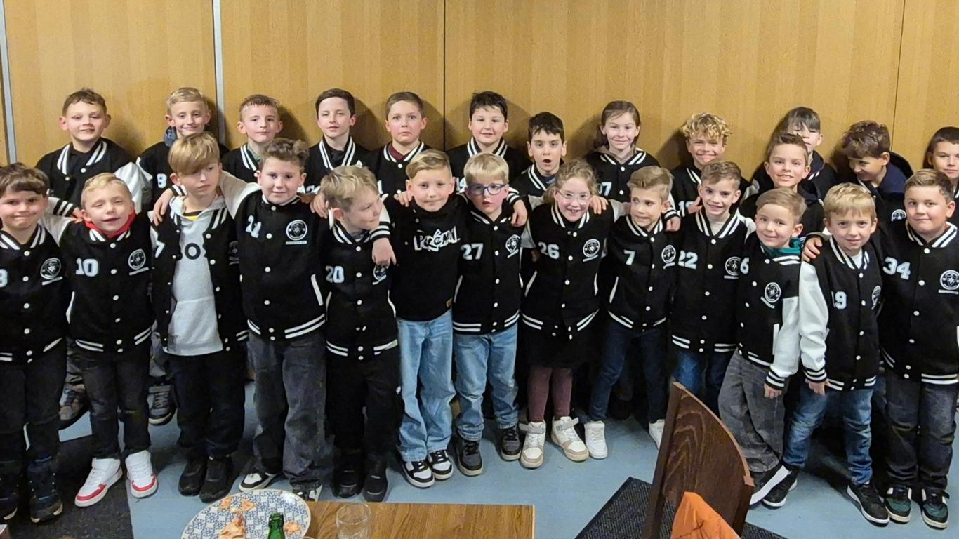 Dorfkicker feiern stilvolle und fröhliche Weihnachtsfeier