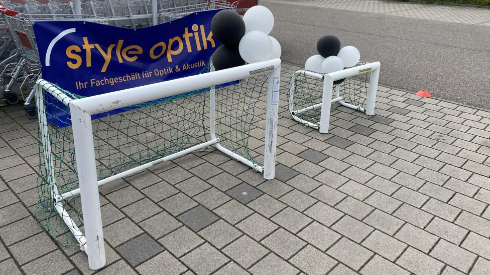 Fußballspaß beim verkaufsoffenen Sonntag in Hambrücken: Die Jugendabteilung des FV  Hambrücken war mit dabei!